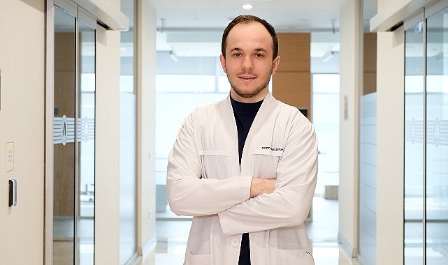 Üst çenedeki kemik yetersizliklerinde zigomatik implant çözüm olabilir!- Kamu Çalışanı