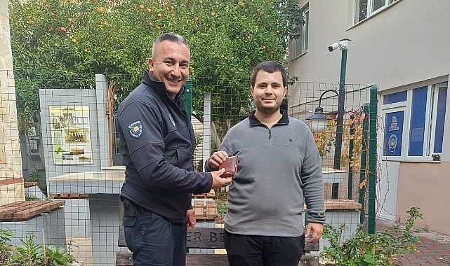 Zabıtandan örnek davranış- Kamu Çalışanı