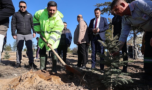 1.Sınıf Öğrencileri için Binlerce Fidan Toprakla Buluştu- Kamu Çalışanı