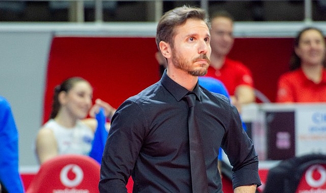 Alper Hamurcu: ‘Elimizdeki oyunculardan memnunum. Transfer yapmayacağız”- Kamu Çalışanı