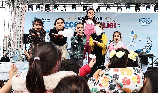“Bağcılar’da karnaval tadında Çocuk Şenliği”- Kamu Çalışanı