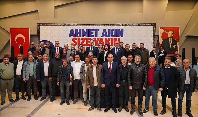 Balıkesir Büyükşehir Belediye Başkanı Ahmet Akın, Ayvalıklı vatandaşlarla bir araya geldi; Başkan Akın: “Ayvalıklılar bu yazı rahat geçirecek”- Kamu Çalışanı