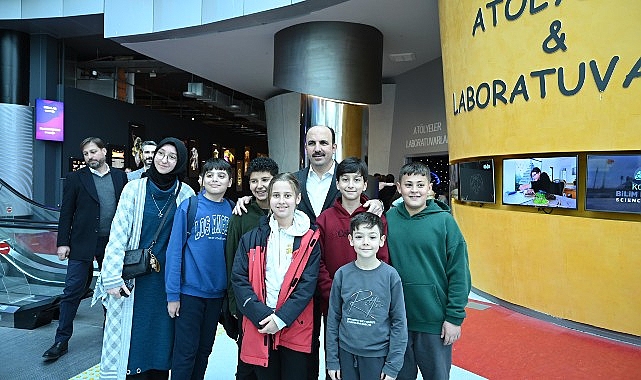 Başkan Altay Tatilini Bilim Merkezi’nde Değerlendiren Çocuklarla Buluştu- Kamu Çalışanı