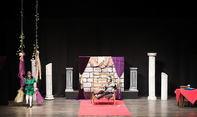 Başkan çerçioğlu büyükşehir belediyesi kültür merkezleri öğrencilerini tiyatro ile buluşturdu- Kamu Çalışanı