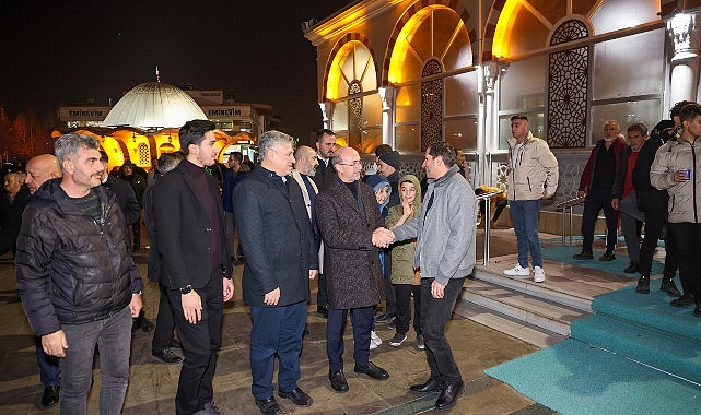 Başkan Pekyatırmacı vatandaşların kandil bereketine ortak oldu- Kamu Çalışanı