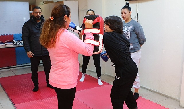 Bayraklı’da kadınlar savunma eğitimi aldı- Kamu Çalışanı
