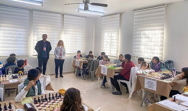 Bornova’da genç zihinler satrançla buluşuyor- Kamu Çalışanı