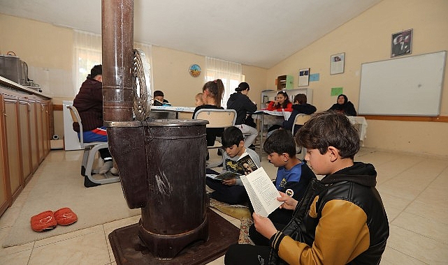 Büyükşehir’den Kırsaldaki Çocuklara Kitap Desteği- Kamu Çalışanı