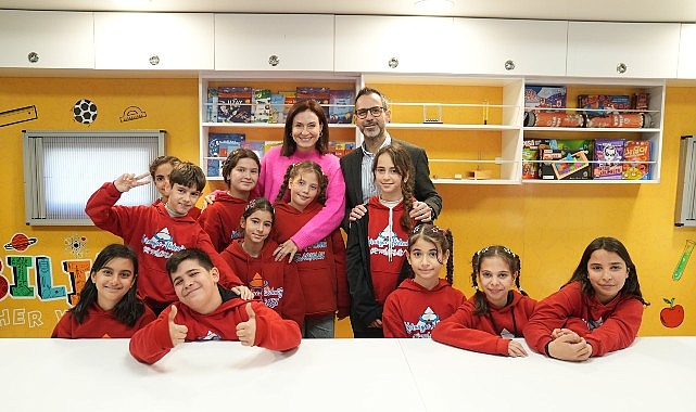 Ceyda Düvenci ve Aslı Cüreklibatır MediaMarkt’ın TEGV İş Birliğiyle Yürüttüğü “Eğitimle Daha İyiye” Projesi için Hatay’da çocuklarla bir araya geldi- Kamu Çalışanı