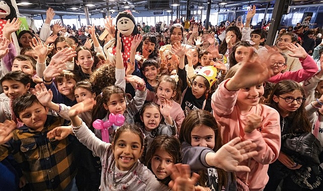 Çocuklar ‘Kukla Marmelat’a bayıldı- Kamu Çalışanı