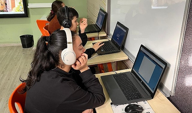 Eğitim Alanında Geliştirilen Yapay Zeka Destekli Türk Yazılımı Dünyada Bir İlke İmza Attı- Kamu Çalışanı