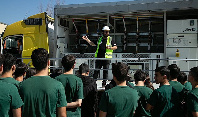 Enerjisa Dağıtım Şirketleri’nin Mobil Eğitim Tırı 2025’te Deprem Bölgesini Ziyaret Edecek- Kamu Çalışanı