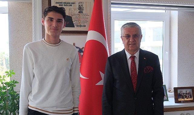 Gençlik Meclisi Başkanı Erdal’dan Başkan Topaloğlu’na ziyaret- Kamu Çalışanı