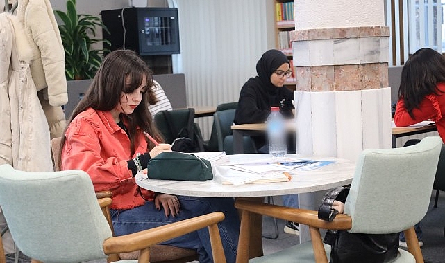 Kocaeli gençliği, Zübeyde Hanım Kütüphanesi’ni çok sevdi; Kitabın kalbi ‘Zübeyde Hanım’da atıyor- Kamu Çalışanı