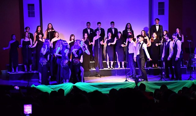Manisa Büyükşehir Belediyesi Çok Sesli Korosu’ndan Muhteşem Konser- Kamu Çalışanı