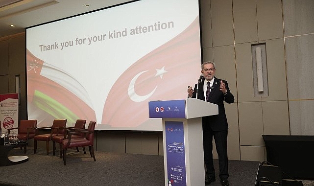 Rektör Ünüvar, Türkiye-Umman Bilgi Diyaloğu Sempozyumu’nda Türkiye’nin Sağlıktaki Başarı Hikayesini Anlattı- Kamu Çalışanı