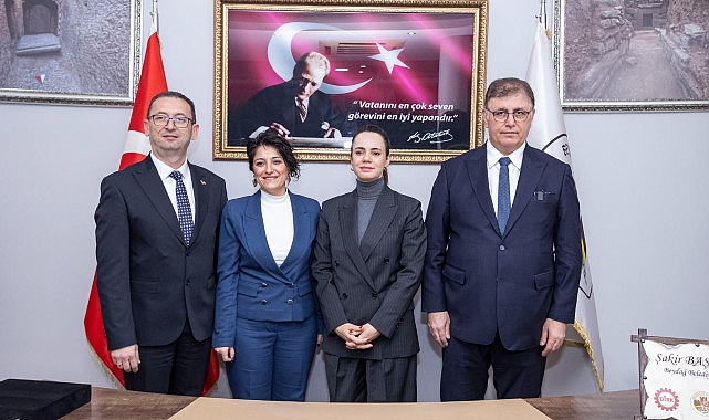 Tugay: İzmir’in tüm ilçelerini dengeli ve adil şekilde hizmetle buluşturacağız- Kamu Çalışanı