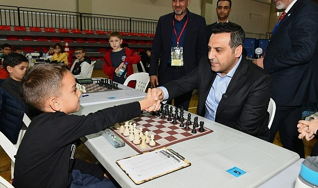384 Sporcunun Katılımıyla: Çiğli Belediyesi İsmail Hakkı Tonguç Satranç Turnuvası- Kamu Çalışanı