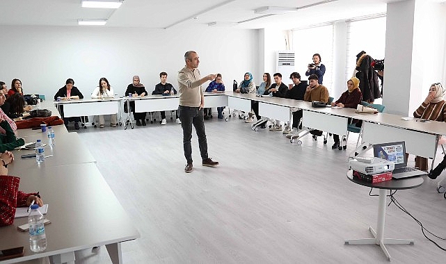 Antalya Büyükşehir Belediyesi gençleri eğitimle güçlendiriyor- Kamu Çalışanı