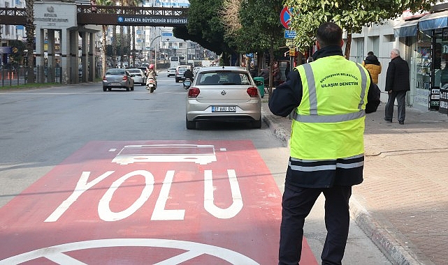Antalya Büyükşehir Belediyesi Trafikte otobüslere özel şerit uygulaması başladı- Kamu Çalışanı