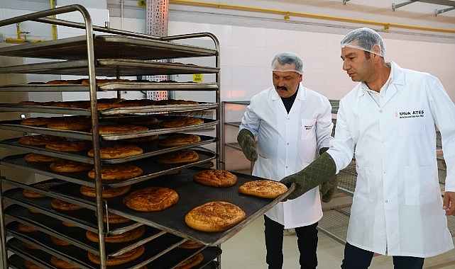 Antalya Büyükşehir Halk Ekmek Büfeleri’nde Ramazan pidesi 15 TL- Kamu Çalışanı