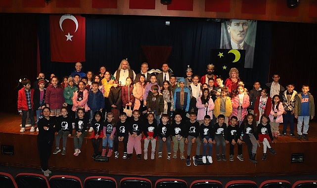 Başkan Çerçioğlu Nazilili Çocukları Tiyatro İle Buluşturdu- Kamu Çalışanı