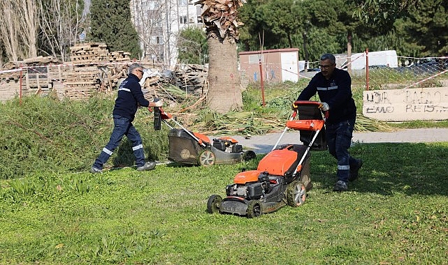 Bayraklı’da parklara kapsamlı bakım- Kamu Çalışanı