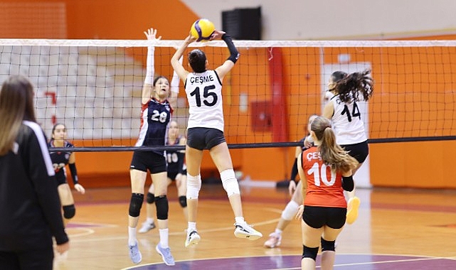 Çeşme’de İlk Voleybol Lig Maçı Heyecanı – Kamu Çalışanı