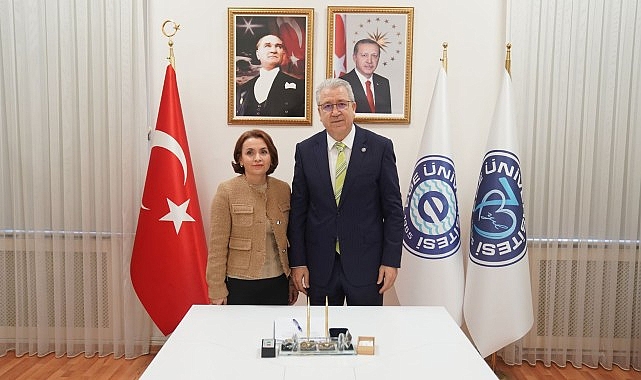 EÜ’nün “Sakinleştirici Bebek Battaniyesi” buluşu “Faydalı Model” olarak tescillendi- Kamu Çalışanı