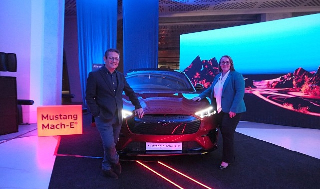 Ford Türkiye’den Sıra Dışı Ford Evreninde Sıra Dışı Bir Etkinlik- Kamu Çalışanı