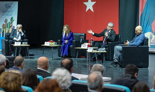 Gazetecilerin sorunları Konak’ta konuşuldu- Kamu Çalışanı