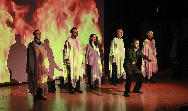 İki Günde Üç Tiyatro Gösterimi- Kamu Çalışanı