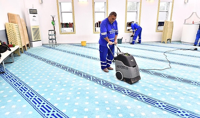 İzmir’in camileri Ramazan’a hazır- Kamu Çalışanı