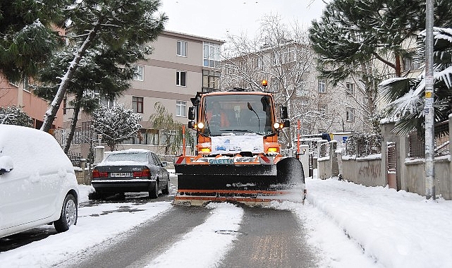 Kadıköy Belediyesi’nden Kar Hazırlığı- Kamu Çalışanı
