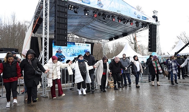 Kar üstünde horon şov- Kamu Çalışanı