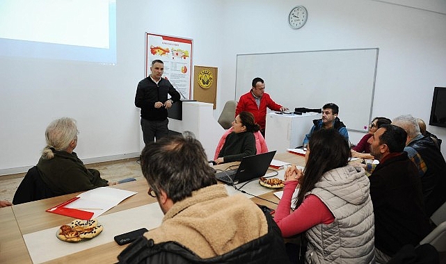 Karşıyaka’nın ‘Mahalle Afet Gönüllüleri’ eğitime başladı- Kamu Çalışanı