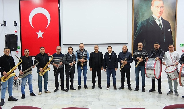 Kemer’den, Burdur Belediye Bando ekibine destek – Kamu Çalışanı