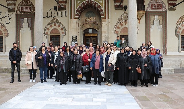Manisa Büyükşehir’den yüzlerce kadına kültürel gezi- Kamu Çalışanı