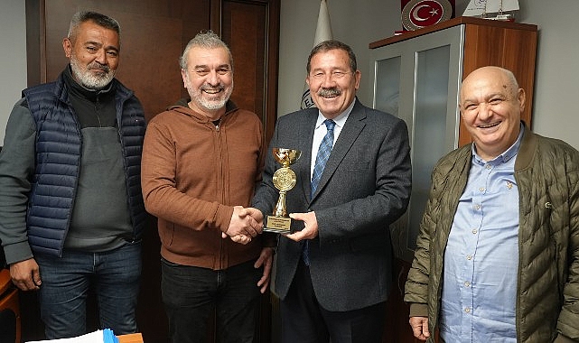 Milas Belediyespor Briç Takımı Üçüncülük Kupası ile Birlikte Başkan Topuz’u Ziyaret Etti- Kamu Çalışanı