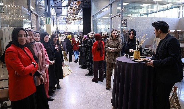 Moda Akademisi’nde ilk mezunlar ilk sergilerini açtı- Kamu Çalışanı