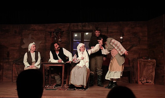 ‘Nevbahar Mübadele Yüzyıllık Sürgün’ Osmangazi’de sahnelendi- Kamu Çalışanı