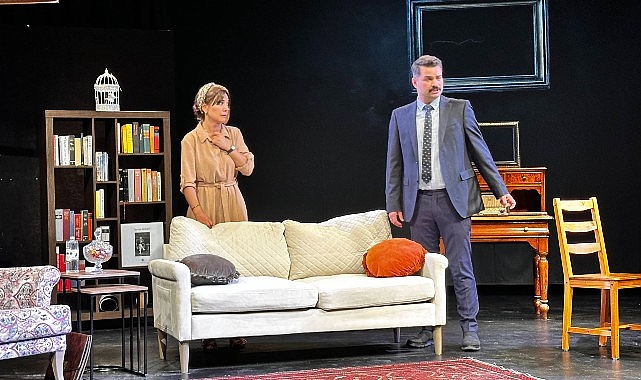 Tiyatro Frankfurt “Boş Çerçeve” Oyunuyla İstanbul’da- Kamu Çalışanı