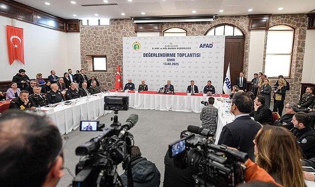Tugay: İzmir’de riskli yapıların tespiti ve yenilenmesi için üzerimize düşeni yapacağız- Kamu Çalışanı