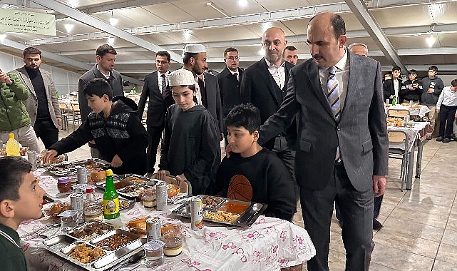 Başkan Altay Çumralıların Ramazan Bereketine Ortak Oldu- Kamu Çalışanı