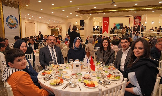 Başkan Çaykara, Müftülük Personeliyle İftar Sofrasında Buluştu- Kamu Çalışanı