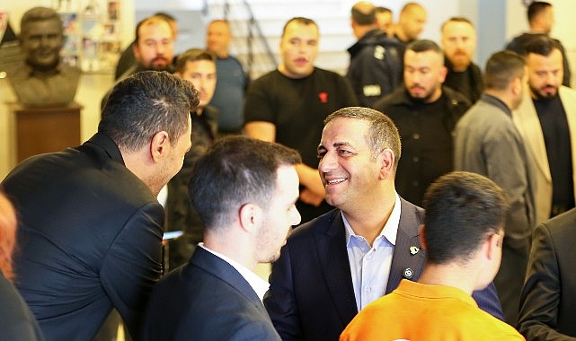 Başkan Erman Uzun, Mesai Arkadaşlarıyla Bayramlaştı – Kamu Çalışanı
