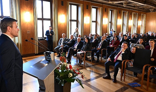 Başkan Muhittin Böcek “Kybele” ödülünü aldı- Kamu Çalışanı