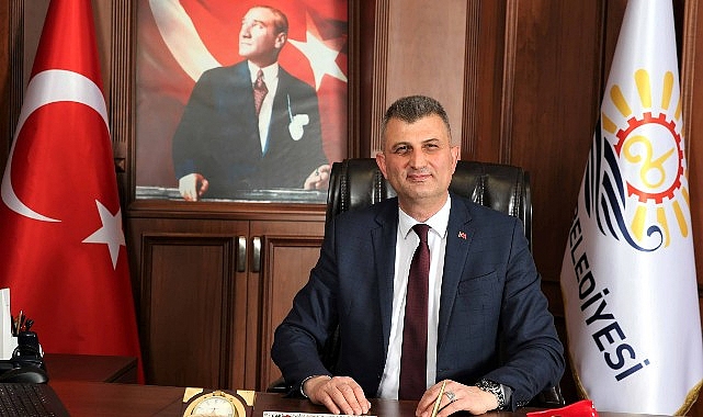 Başkan Sezer, “Kahramanlık Destanı Çanakkale Zaferi’nin 110. Yılı Kutlu Olsun”- Kamu Çalışanı
