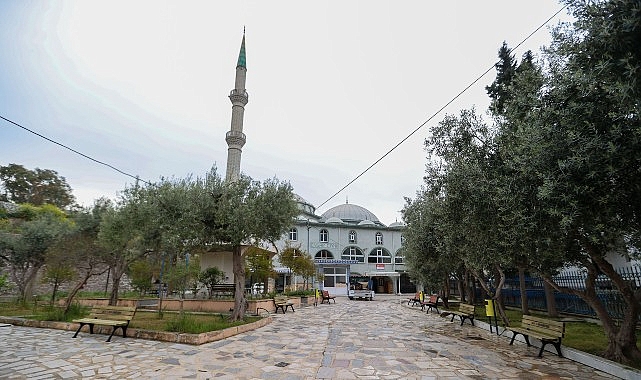 Buca’da bayram hazırlığı: Mezarlıklar ve camiler temizlendi- Kamu Çalışanı