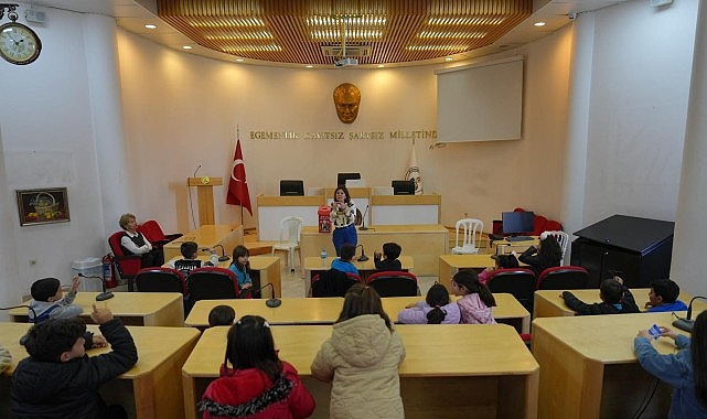 Burhaniyeli miniklerden örnek çevre duyarlılığı – Kamu Çalışanı